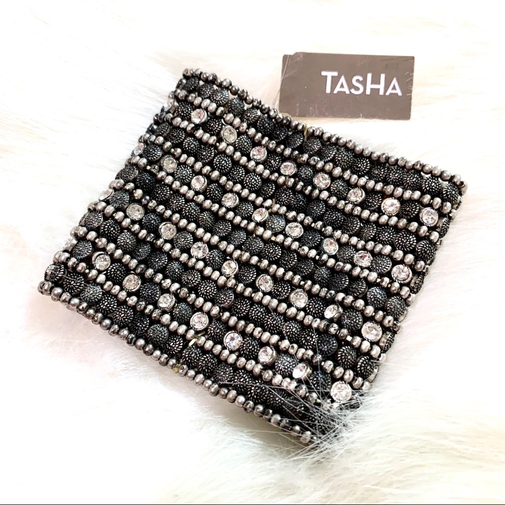 NWT: TASHA GEM BEADED BLACK/SILVER CUFF BRACELET